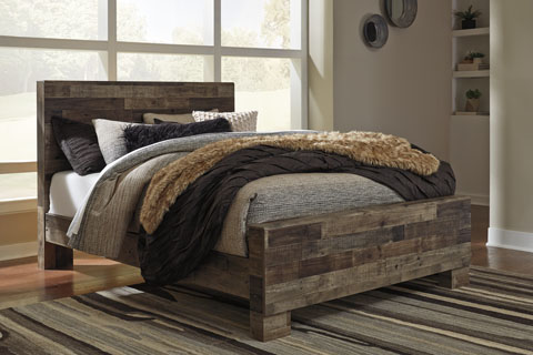 Derekson - Queen Panel Bed