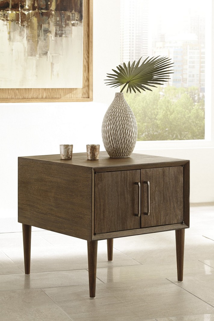 Kisper - Dk Brown End Table